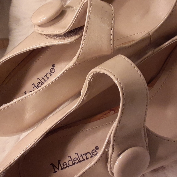 BWWOT* (w/FREE Belt in Nude) Madeline Nude Platform Pumps. Sz 9. Velcro Closure - Picture 3 of 16